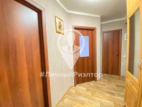 2-к квартира, 9/10 эт., 54м²
