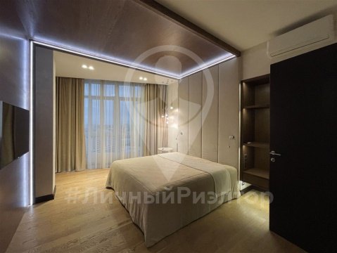 1-к квартира, 15/15 эт., 200м²